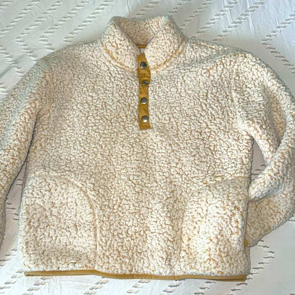 EUC Girls Sherpa Soft Pullover Sweater Tan L 10/12 Pockets Button Stretchy